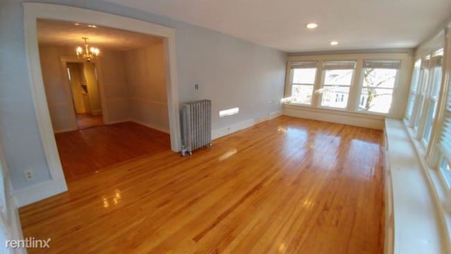 Building Photo - 40 Howland Terrace