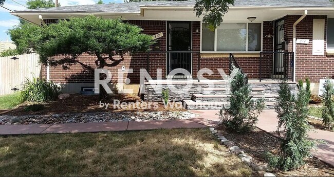 Building Photo - Spacious 4-Bedroom Duplex Near Anschutz Medical Campus – Available Now!