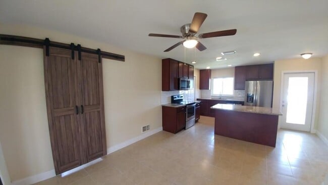 Foto del edificio - 5990 Talbrook Rd