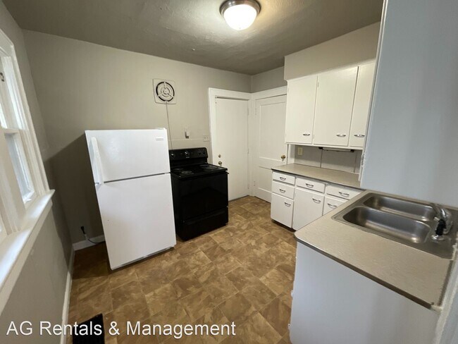 Building Photo - 2 br, 1 bath House - 2115 Drexel Ave