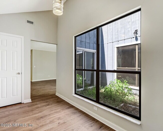 Foto del edificio - 10829 Cheatham Trail