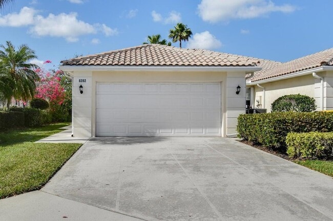 Photo - 8392 SE Paurotis Ln House