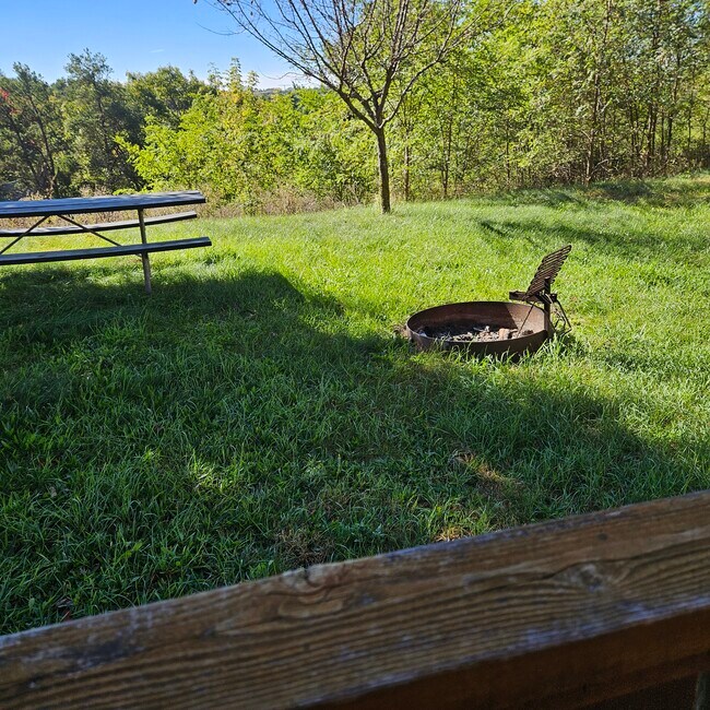 Foto del edificio - 459 Overlook Ct