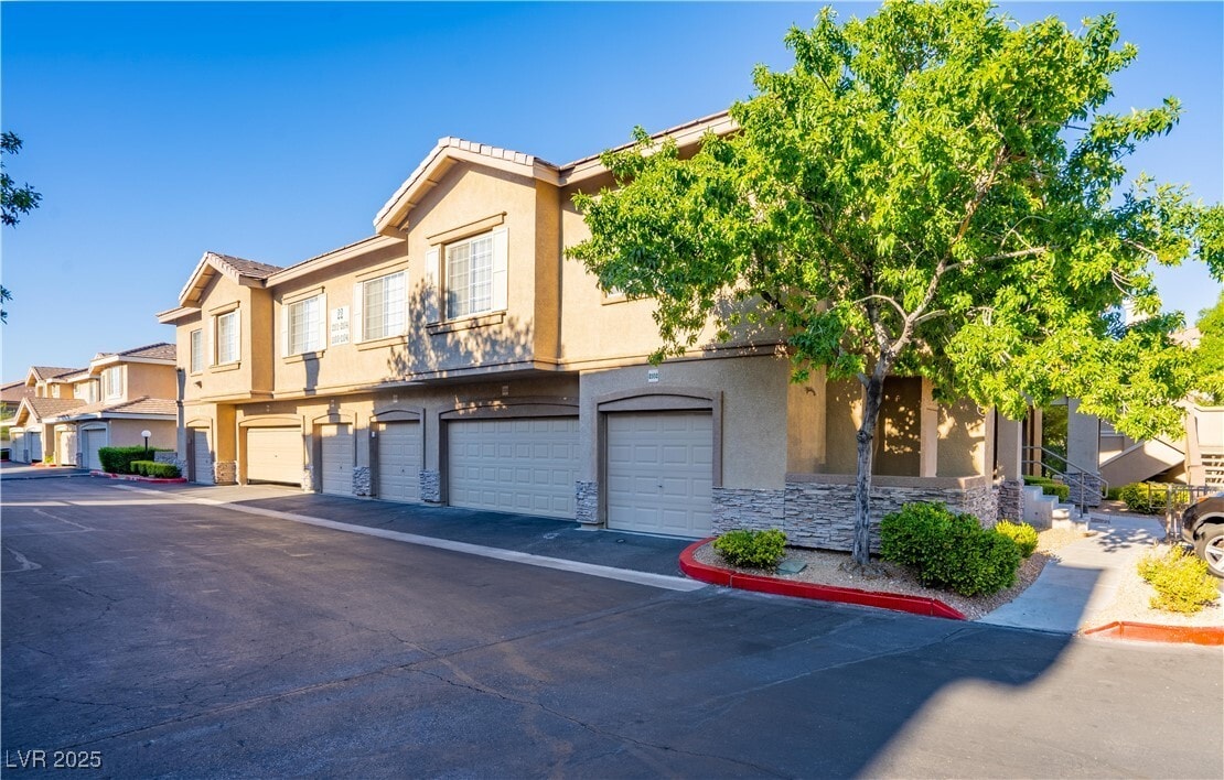 Primary Photo - 9901 Trailwood Dr