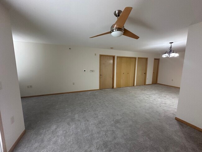 Sala de estar/Comedor - 8206 Starr Grass Dr