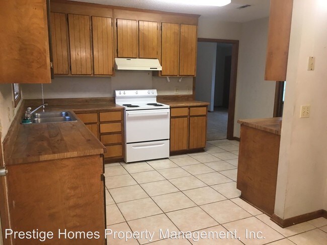 Foto del edificio - 3 br, 2 bath House - 114 Yvonne Dr