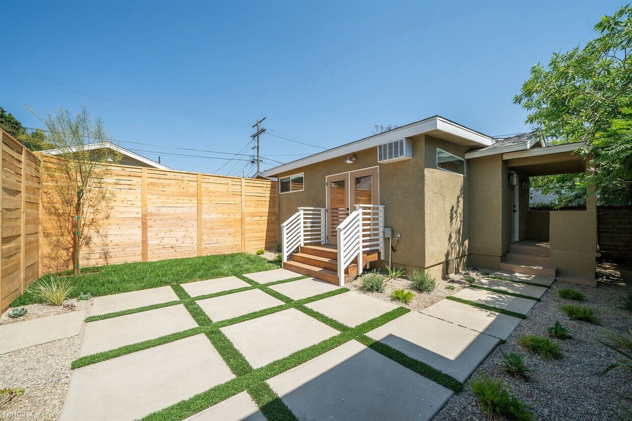 Primary Photo - 2 br, 2 bath House - 2324 Alta Street