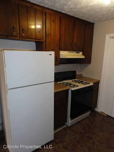 Building Photo - 2870 Lakemont Dr SW