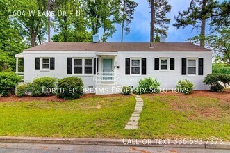 Building Photo - 1604 W Lake Dr