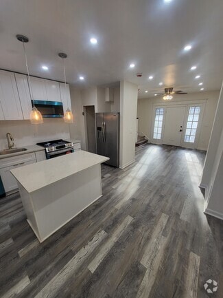 Building Photo - 509 E Ashmead St