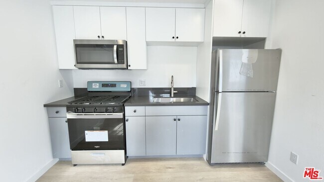 Foto del edificio - 1732 Crenshaw Blvd