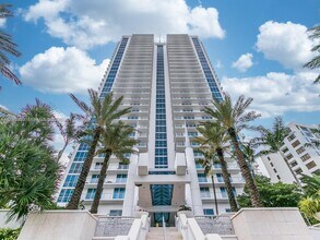 Building Photo - 3101 S Ocean Dr