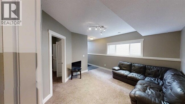 Building Photo - 7417 Westpointe Dr