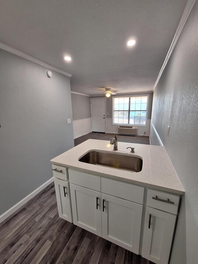 1750 Bottlebrush Dr Unit 102, Palm Bay, FL 32905 Room for Rent in