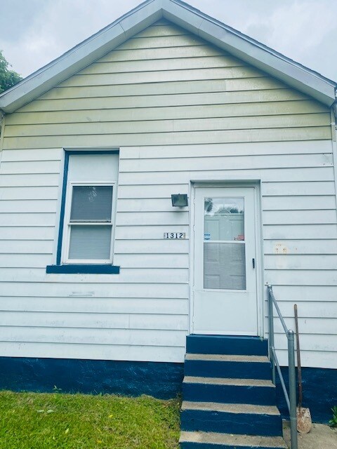 Foto principal - 1312 Vandalia Ave