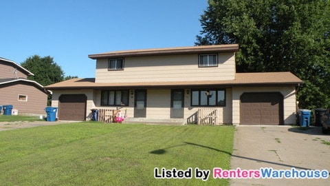Primary Photo - 717 Circle Dr