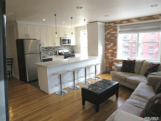 Foto del edificio - 84-55 Daniels St
