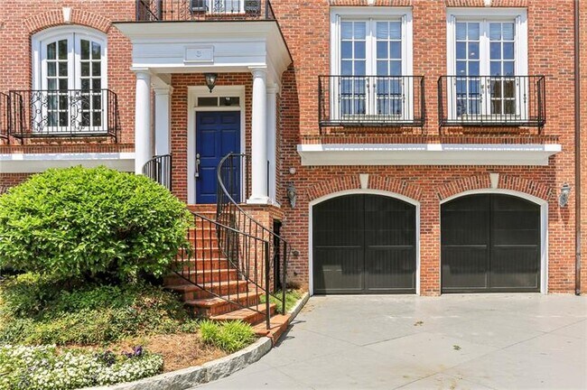 Building Photo - 3533 Roxboro Rd NE