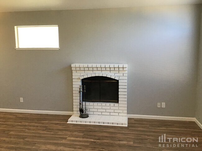 Building Photo - 531 Robin Dr