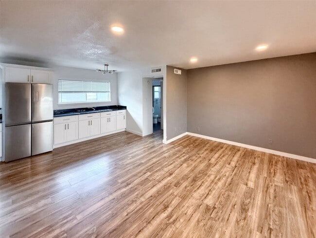 Foto del edificio - 4811 Live Oak St