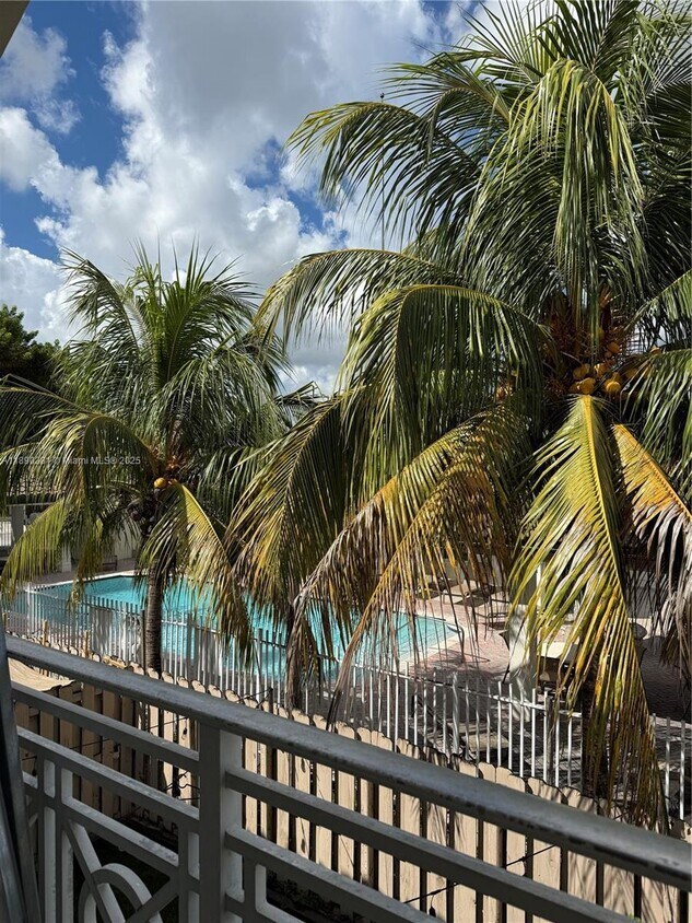 Foto del edificio - 8840 NW 111th Ave