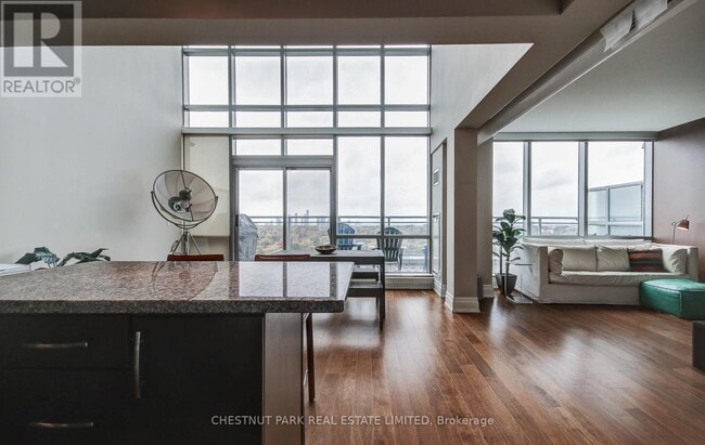 Building Photo - 2 Fieldway Rd