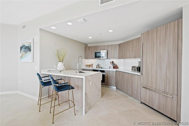 Foto del edificio - 401 N Birch Rd