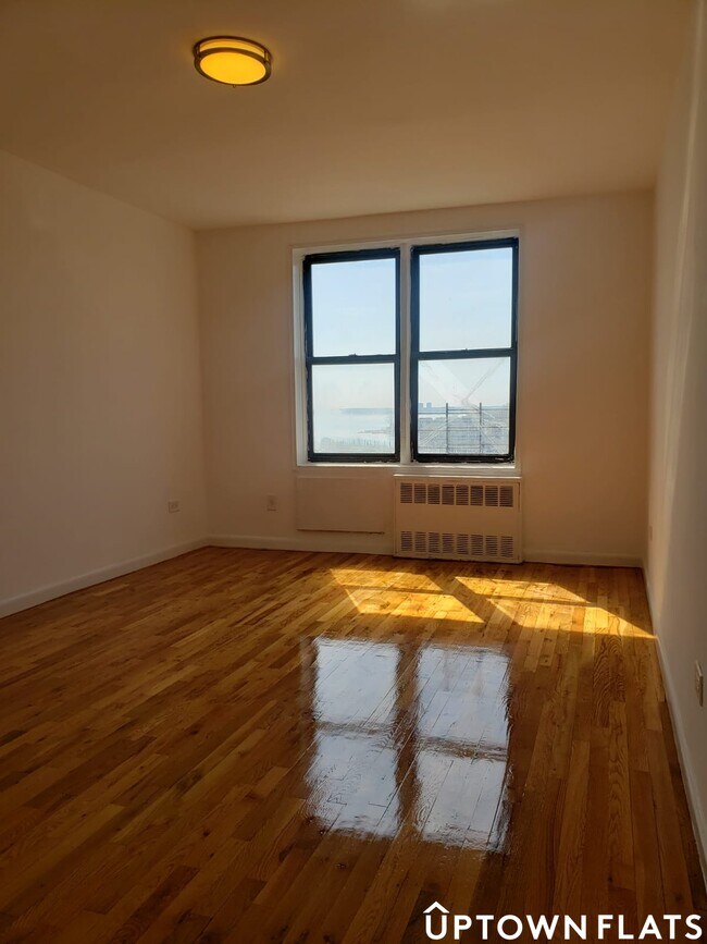 Foto del edificio - 3255 Randall Ave