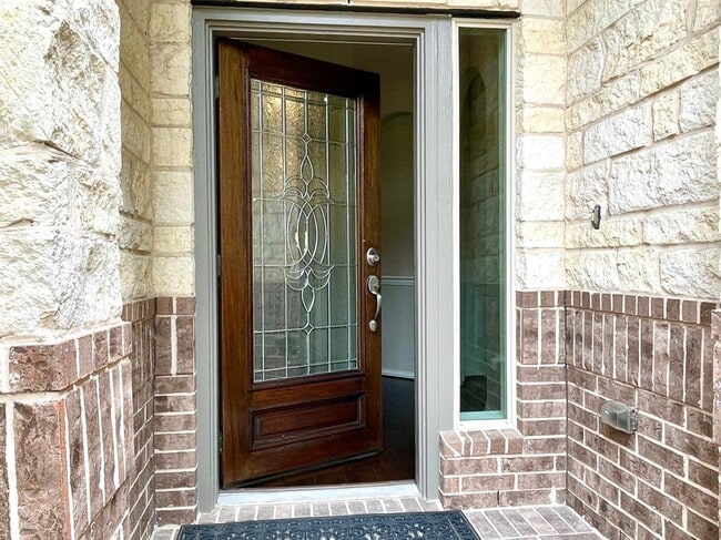 Building Photo - 26118 Brickhill Dr