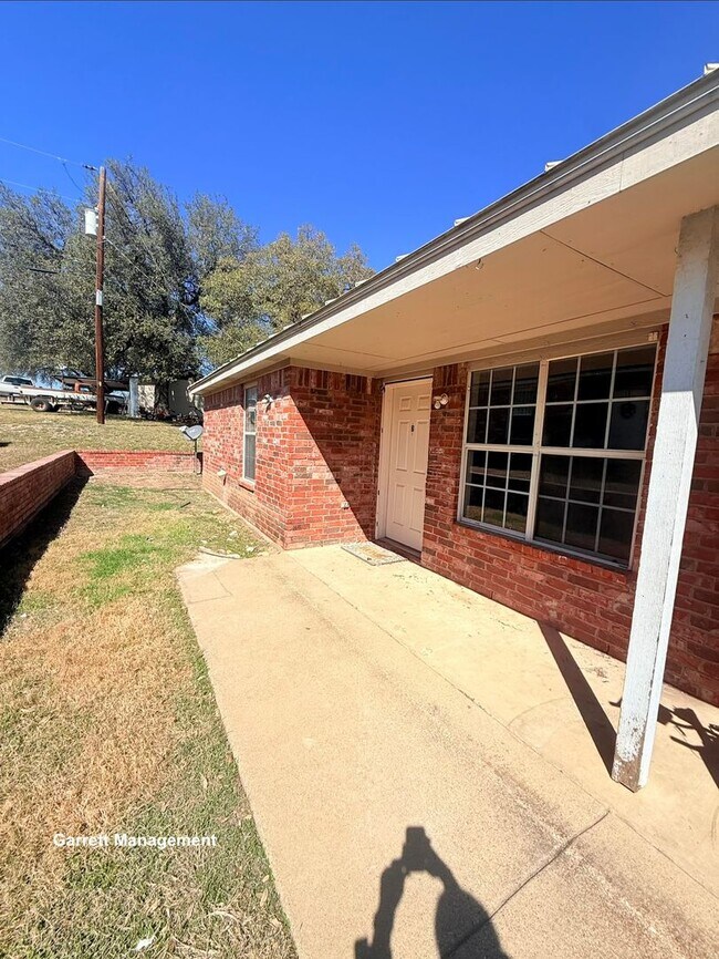 Foto del edificio - 813 E Ave I