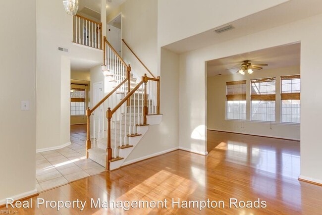 Building Photo - 4 br, 2.5 bath House - 500 Landmark Court