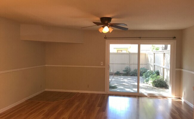 Building Photo - 2128 Bueno Dr