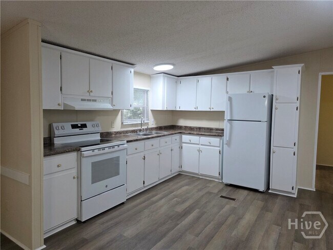 Foto del edificio - 311 Mockingbird Dr