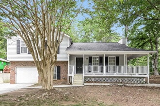 Building Photo - 2985 Valley View Cir