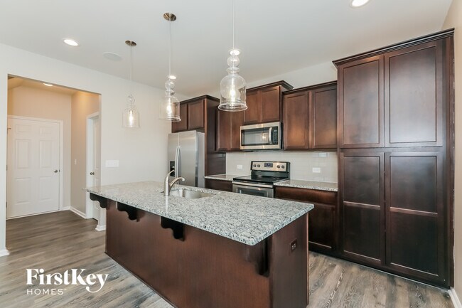 Foto del edificio - 306 Prosperous Path