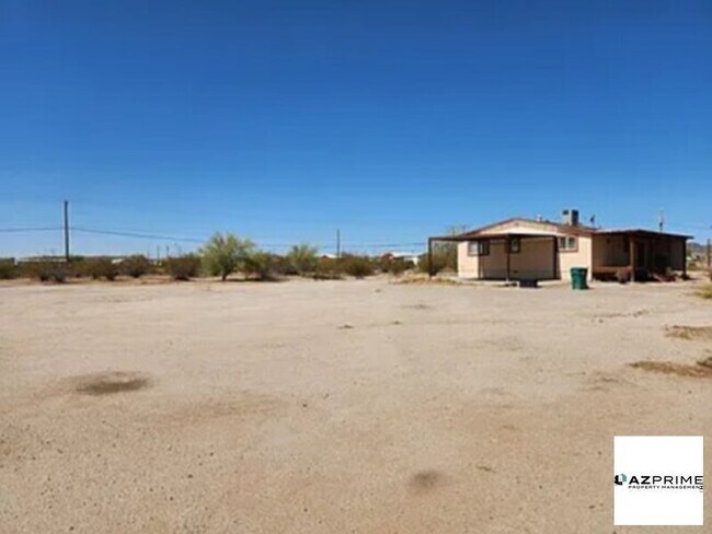 Building Photo - W Bonnie Ln