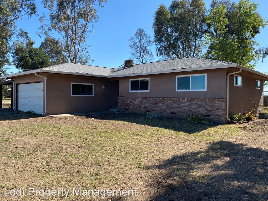 Primary Photo - 3 br, 2 bath House - 26572 N Dustin Road