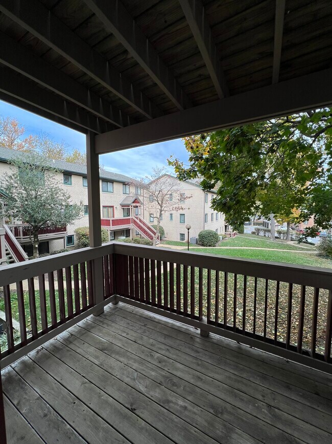Foto del edificio - 4306 Eastview Ln