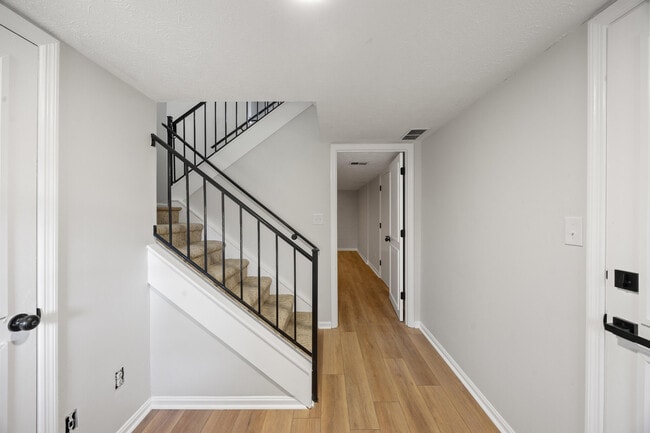 Building Photo - 3368 Montavesta Rd