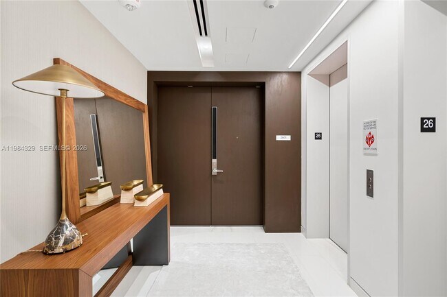 Foto del edificio - 300 Biscayne Blvd Way