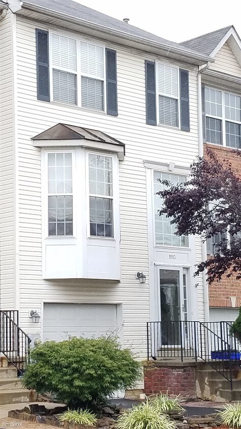 Primary Photo - 3 br, 2.5 bath Townhome - 1913 Fieldstone Way