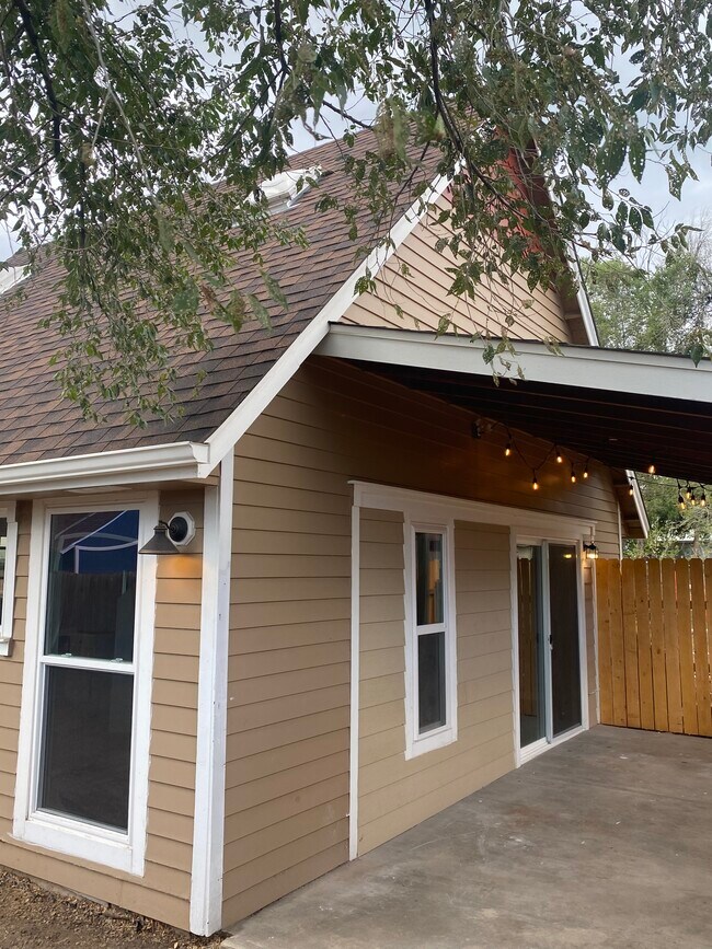Covered Patio - 2621 Wood Ave