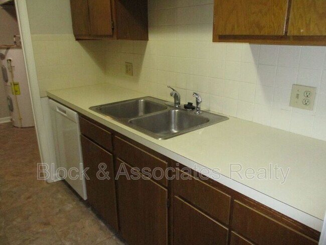 Foto del edificio - 302-C Windsor Manor Way