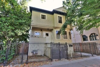 Building Photo - 1302-1304 F St