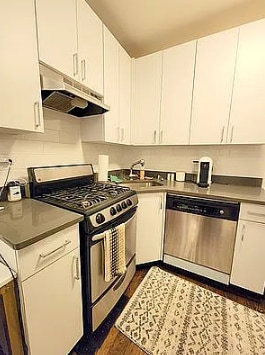 Building Photo - 151 Mott St