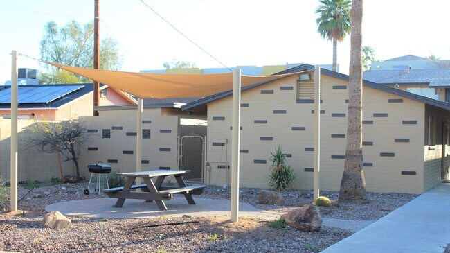 Building Photo - 4207 N 9th St