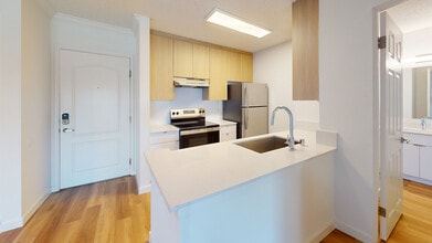 Interior Photo - Eight 80 Newport Beach