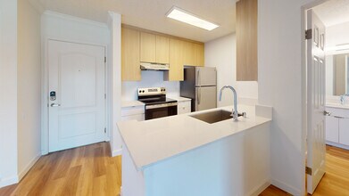 Interior Photo - Eight 80 Newport Beach