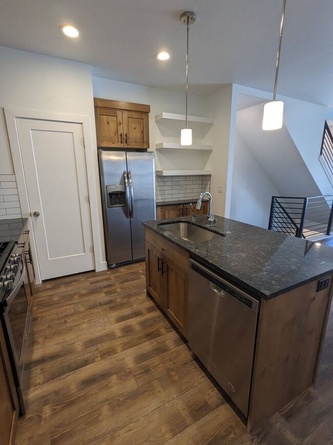 Building Photo - October Savings – Deposit Is All You Need!...