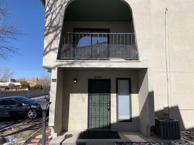 Foto del edificio - 7461 Prairie Rd NE